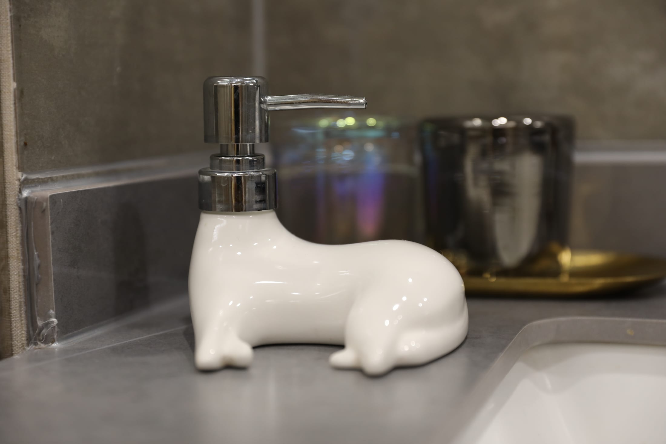 Animal Dispenser